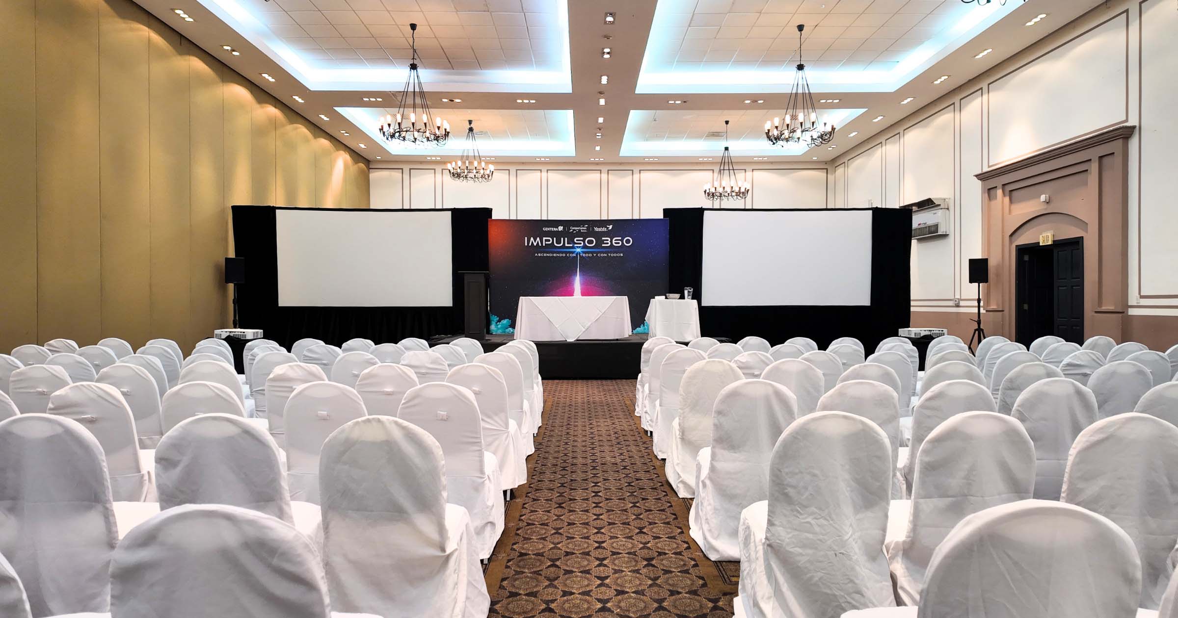 Eventos sociales y corporativos en el Centro de Convenciones Holiday Inn Durango
